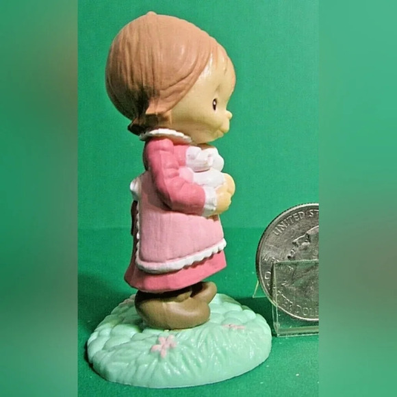 1977 Hallmark Merry Miniature BETSY CLARK with Bunny Rabbits Easter Spring - Picture 2 of 8